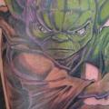 tatuaje Fantasy Yoda por Golem Tattoo