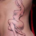 tatuaje Lado Mujer por Golem Tattoo