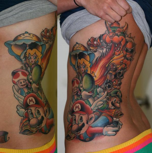 Tatuaggio Fantasy Fianco Super Mario di Rebellion Tattoo