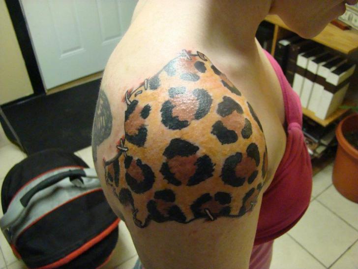 Shoulder Ghepard Tattoo by Animated World Tattoo