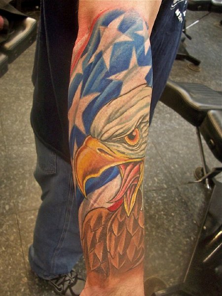 Tatuagem Braço Águia EUA Bandeira por Tattoo Lous