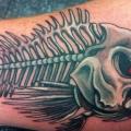 tatuaje Brazo Fantasy Esqueleto Pescado por Tattoo Lous