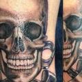 tatuaje Cráneo por Tattoo Lous
