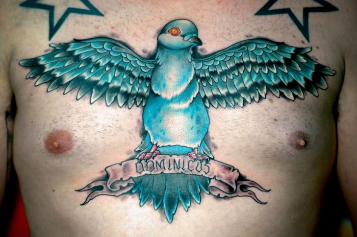 Tatuagem Peito Andorinha por Czi Tattoo Studio