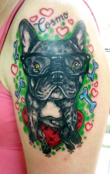 Schulter Fantasie Hund Tattoo von Bubblegum Art
