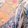 Schulter Japanische Karpfen Koi tattoo von Tatist Tattoo