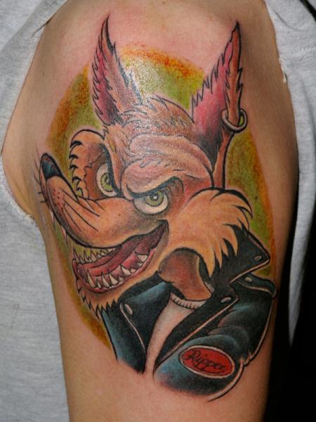 Tatuaje Hombro Fantasy Lobo Personaje por Andys Body Electric