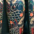 tatuaje Brazo Japoneses Carpa Koi por Inkholic Tattoo