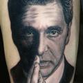 tatuaje Brazo Realista Al Pacino por Inkholic Tattoo