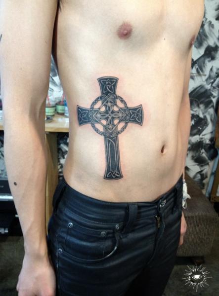 Side Crux Celtic Tattoo by Song Yeon