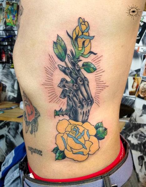 Tatuaż Kwiat Bok Szkielet przez Song Yeon