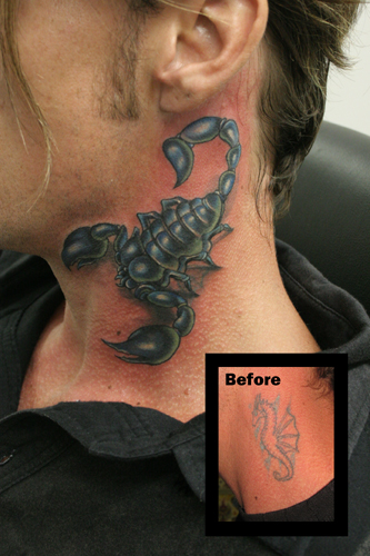 Tatuaje Escorpión Cuello Cover-up por Seoul Ink Tattoo