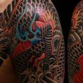 tatuaje Hombro Pecho Dragón por Seoul Ink Tattoo
