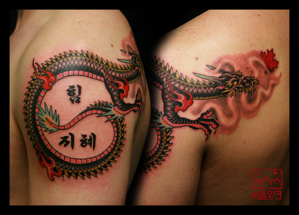 Tatuaggio Spalla Old School Draghi di Seoul Ink Tattoo