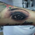 Arm Realistische Auge tattoo von Og Tattoo