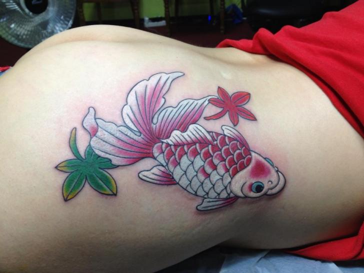 Tatuaggio Fantasy Fianco Pesce di Og Tattoo