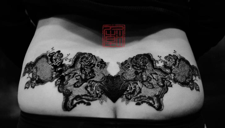 Realistic Back Tattoo by Tattoo Temple