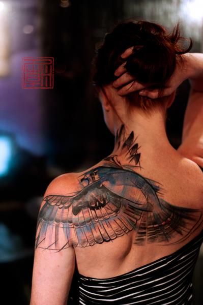 肩 背中 鳥 タトゥー よって Tattoo Temple