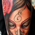 tatuaje Brazo Mujer por Khan Tattoo