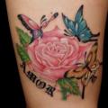 tatuaje Brazo Flor por Fact Tattoo