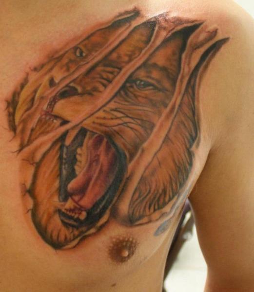 Tatuaggio Realistici Petto Leone di Artifex Tattoo