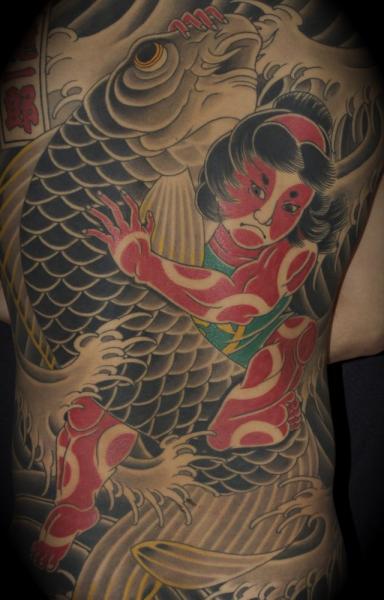 Tatuaje Japoneses Espalda Carpa Koi por Ryus Design Tattoo
