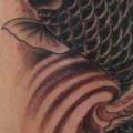 Schulter Japanische Karpfen Koi tattoo von Brasil Tatuagem