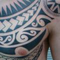 Schulter Brust Tribal tattoo von Leds Tattoo