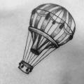 Schulter Zeichnung Ballon tattoo von Leds Tattoo