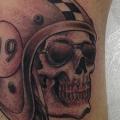 Totenkopf Helm tattoo von Leds Tattoo