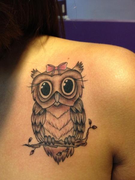 Shoulder Owl Tattoo by Tattoo Br