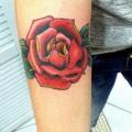 tatuaje Brazo Flor Rosa por Tattoo Loyalty