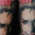 tatuaje Brazo Flor Mujer por Medusa Tattoo