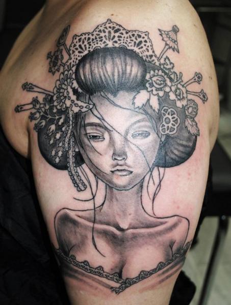 Tatuaż Ramię Japoński przez Medusa Tattoo