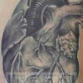 Arm Herz tattoo von Prive Tattoo