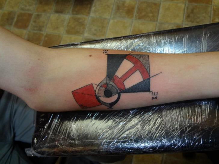 Arm Fantasie Geometrisch Tattoo von Tattoo Resolution
