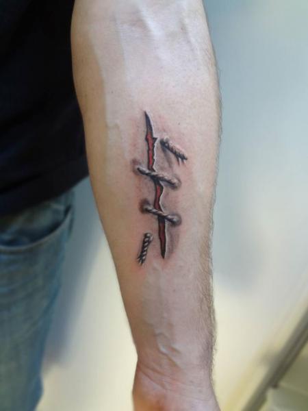Arm 3d Narben Tattoo von Tattoo Stingray