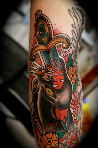 Arm Old School Dolch Panther Tattoo von All Star Ink Tattoos