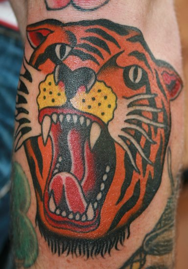 Tatuaggio Old School Tigre di Ace Of Sword Tattoo