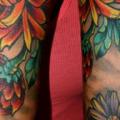 Arm Realistische Blumen tattoo von Ace Of Sword Tattoo
