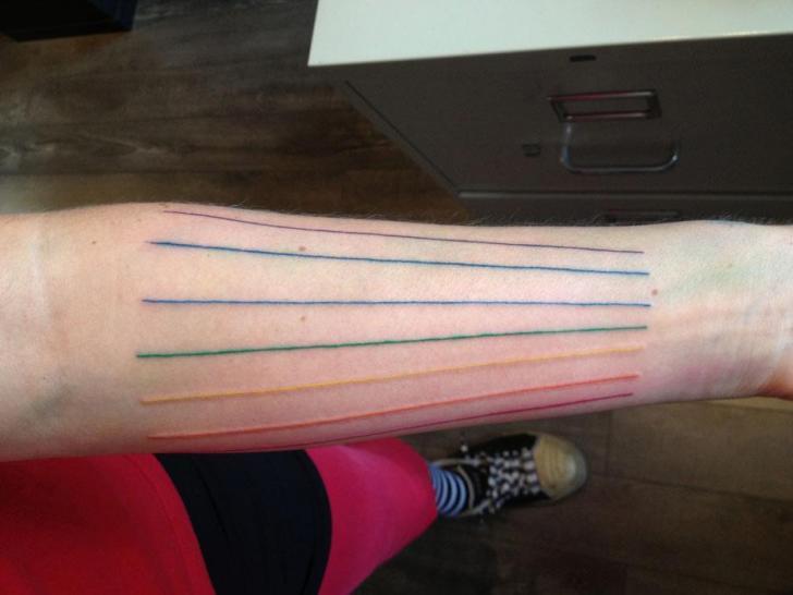 Arm Linien Tattoo von Rainfire Tattoo