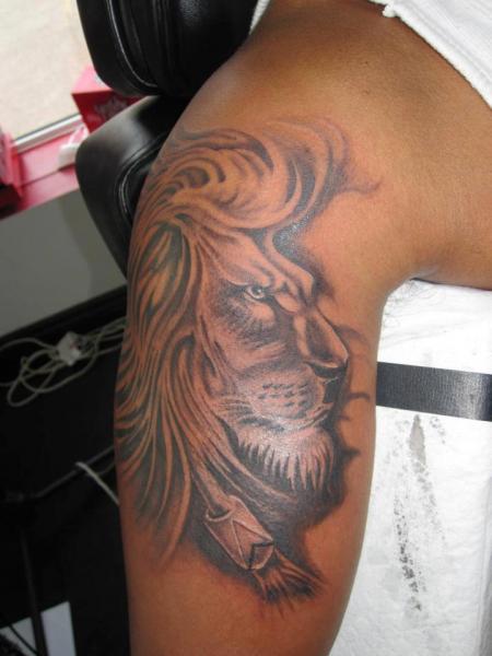 Shoulder Realistic Lion Tattoo by Shogun Tats