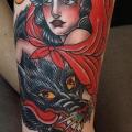Arm Frauen Wolf Rotkäppchen tattoo von Carnivale Tattoo