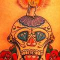 New School Seite Totenkopf Kerze tattoo von Ibiza Ink