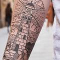 Arm Leuchtturm tattoo von LW Tattoo