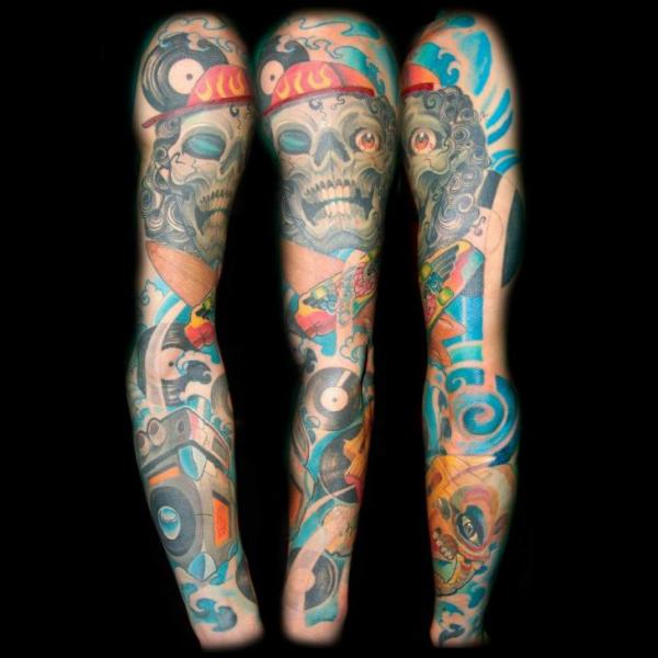 Fantasie Totenkopf Sleeve Tattoo von Punko Tattoo