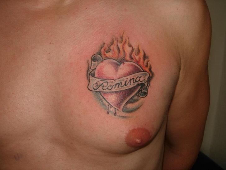 Грудь Сердце татуировка от Blue Tattoo