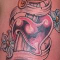 Schulter Herz Dolch tattoo von Blue Tattoo
