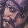 tatuaje Realista Pierna Johnny Depp por Xavi Tattoo