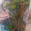 Schulter Baum Landschaft tattoo von Sonic Tattoo